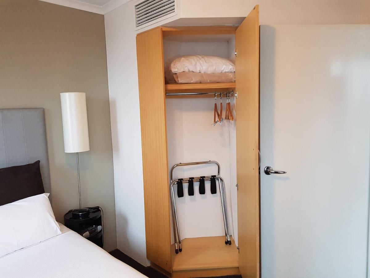 Parramatta Hotel Apartment Sidney Exterior foto