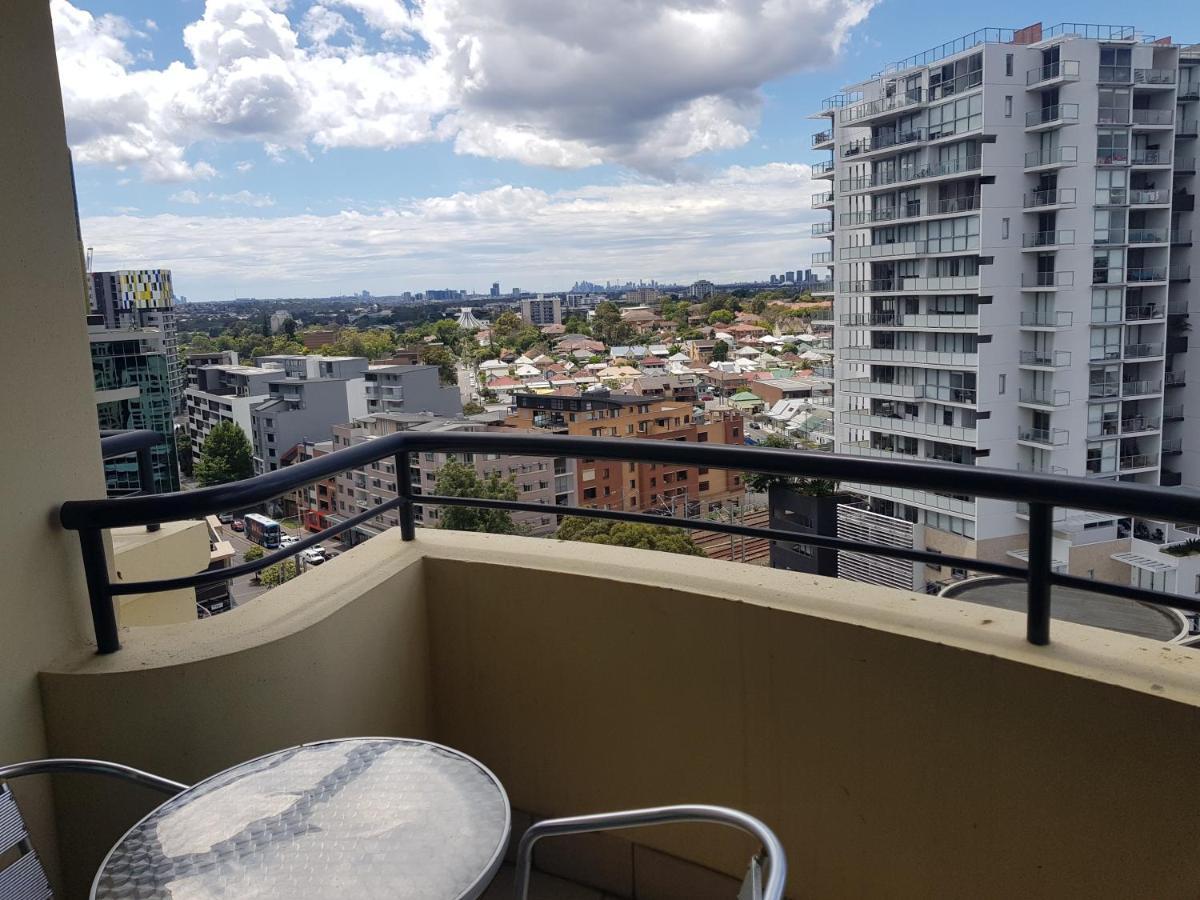 Parramatta Hotel Apartment Sidney Exterior foto